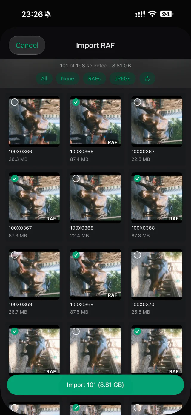 Selecting RAF files and JPEGs from the connected camera